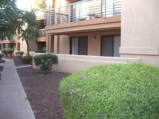 3405 W Danbury Dr. #D121, Phoenix, AZ 85053