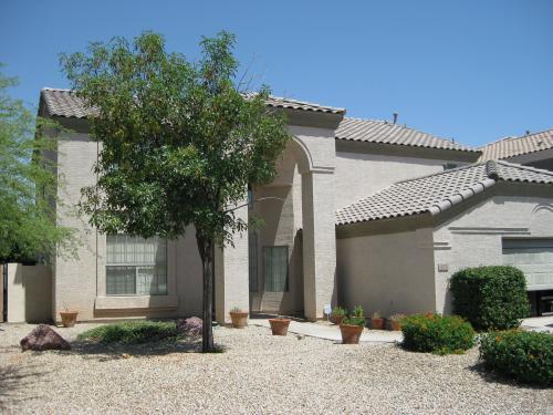 631 N Hawk Cir., Gilbert, AZ 85234