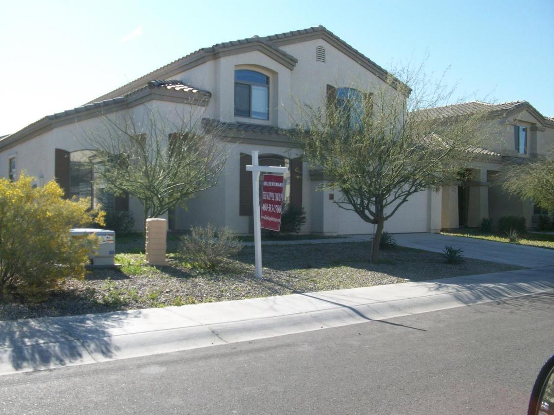 8405 W Pioneer St., Tolleson, AZ 85353