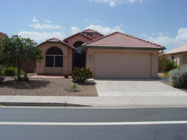 19214 N Coyote Lakes Pkwy., Surprise, AZ 85374