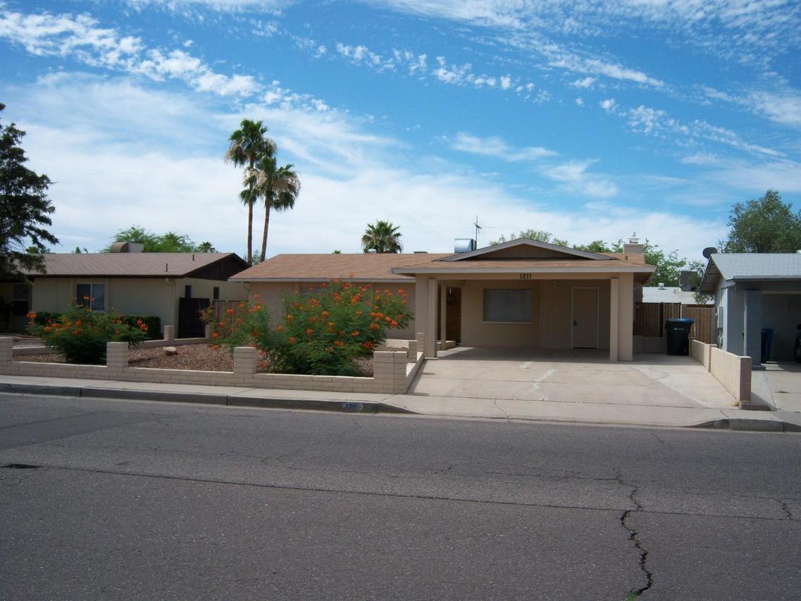 1211 W Grovers Ave., Phoenix, AZ 85023