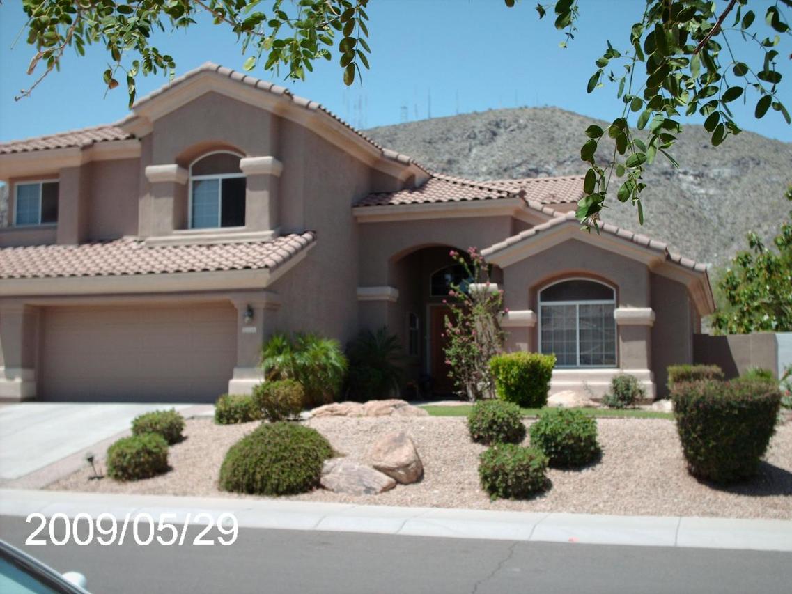 1226 E Desert Flower Ln., Phoenix, AZ 85048