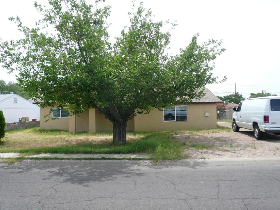 2337 W San Miguel Ave., Phoenix, AZ 85015