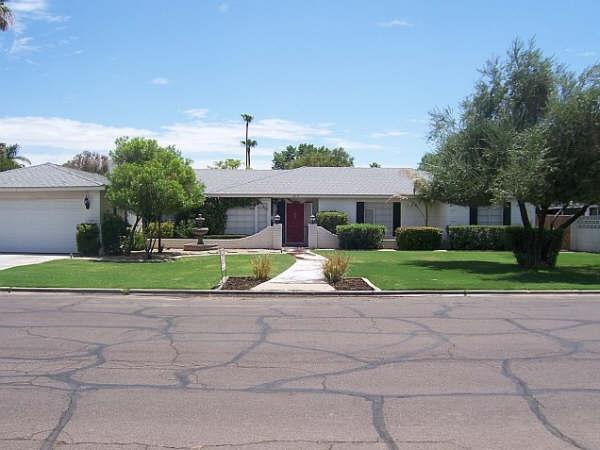 515 W Sunset Cir., Mesa, AZ 85201