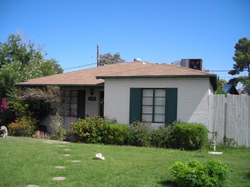 2230 E Monterey Way, Phoenix, AZ 85016