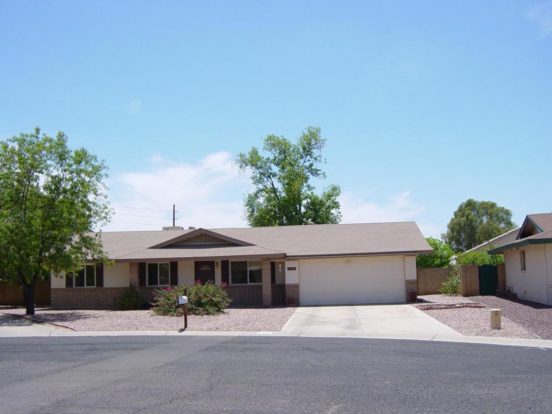 184 S Sagebrush Cir., Litchfield Park, AZ 85340