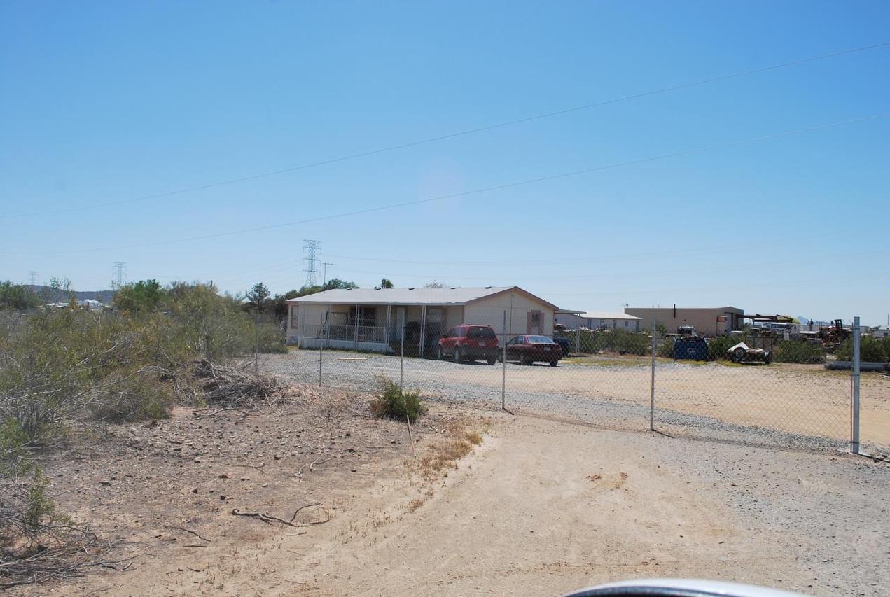 917 W Fallen Leaf Ln., Phoenix, AZ 85085