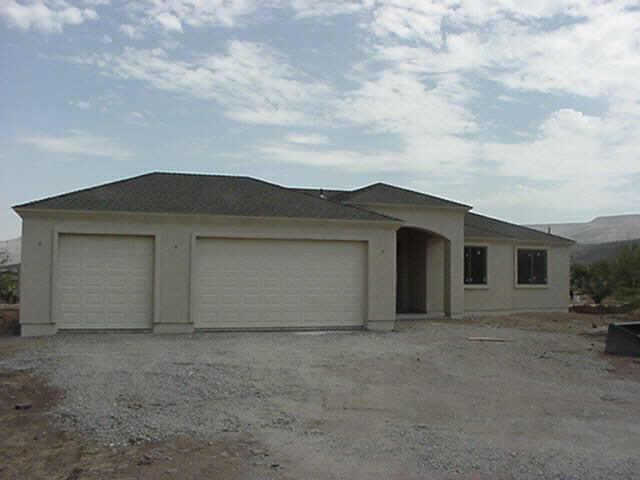 42815 N 14th St., New River, AZ 85087