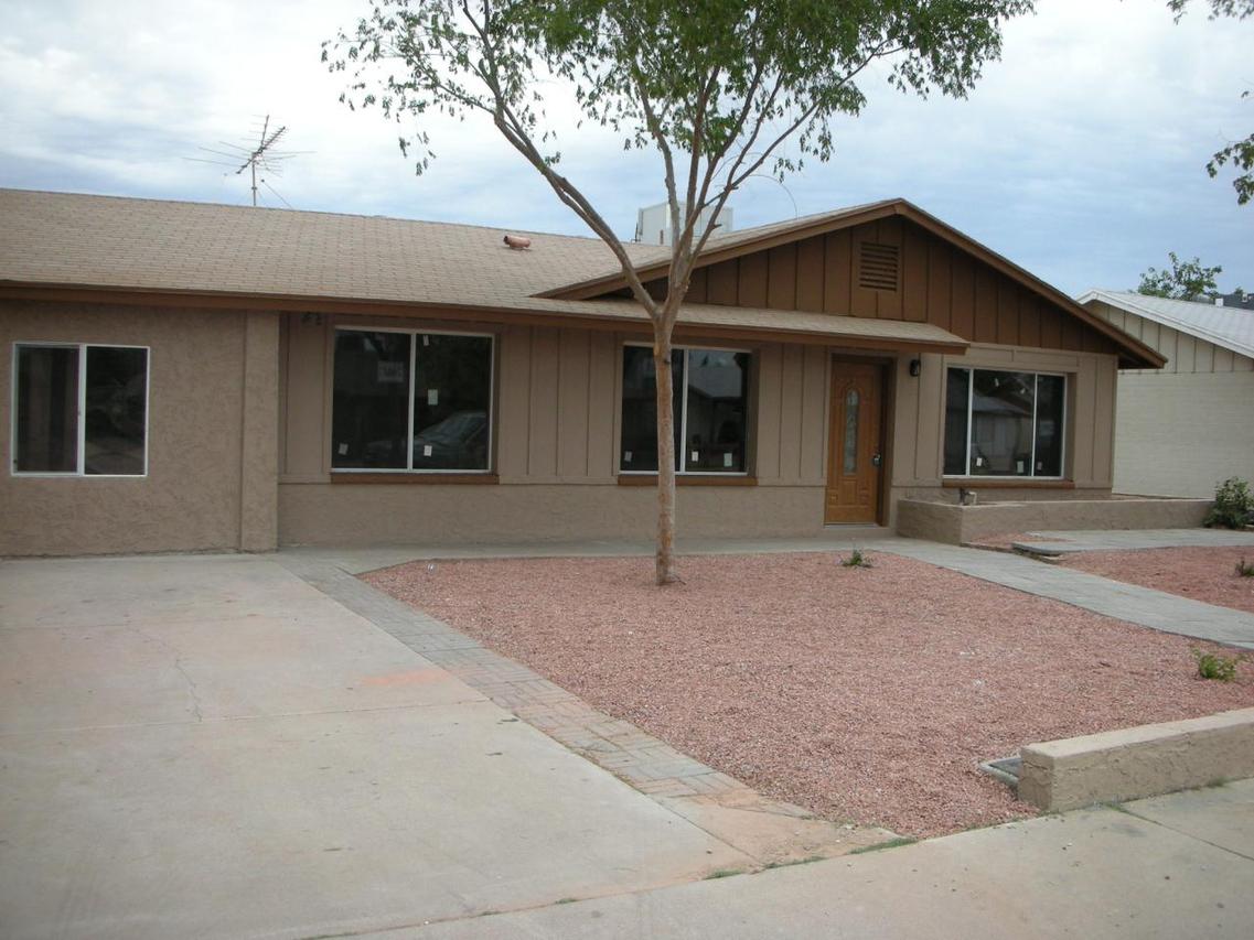 3734 E Acoma Dr., Phoenix, AZ 85032