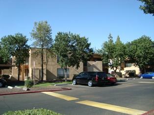 3435 W Danbury Dr. #B105, Phoenix, AZ 85053