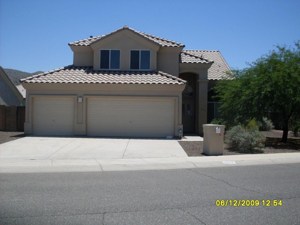 1507 E Desert Ln., Phoenix, AZ 85042
