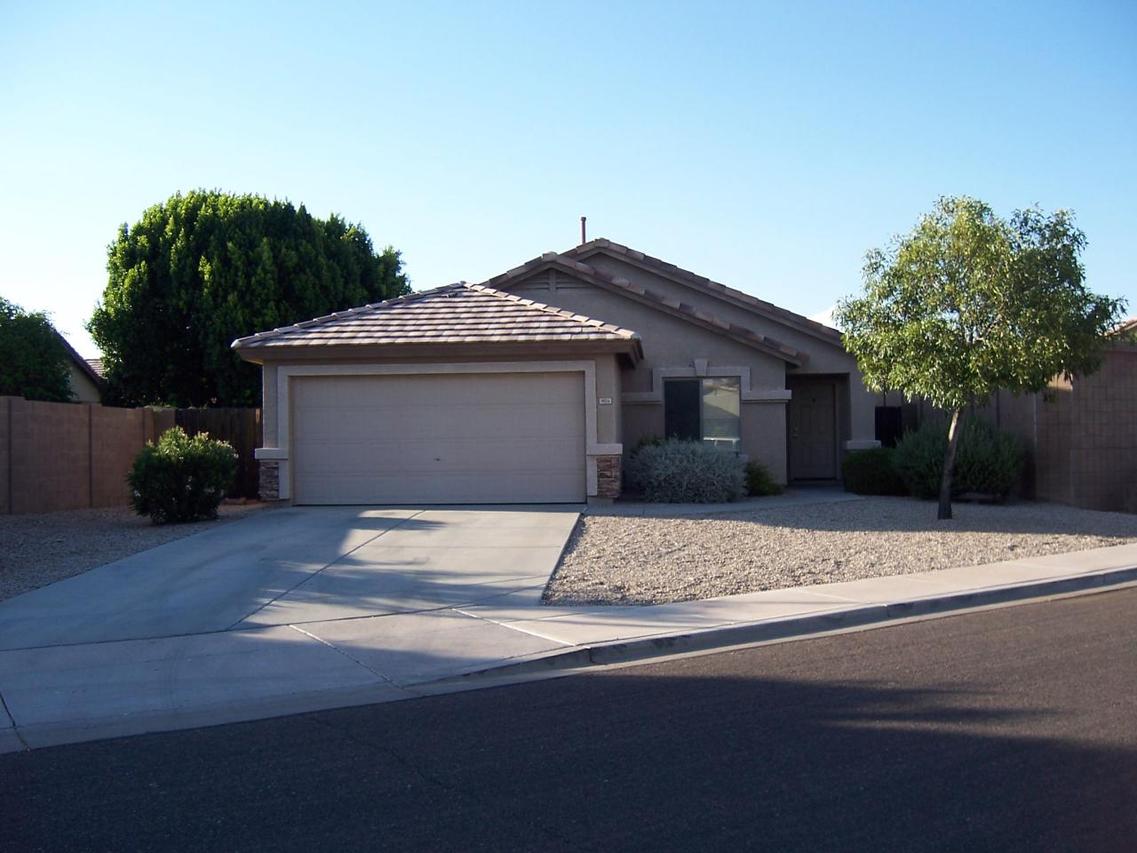 9016 E Fox St., Mesa, AZ 85207