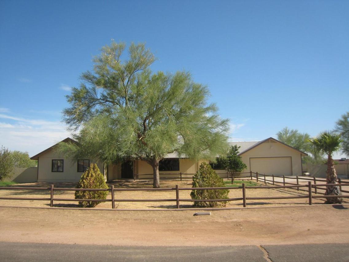 11055 E Grove St., Mesa, AZ 85208