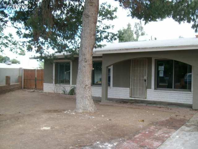 2043 W Des Moines Cir., Mesa, AZ 85201