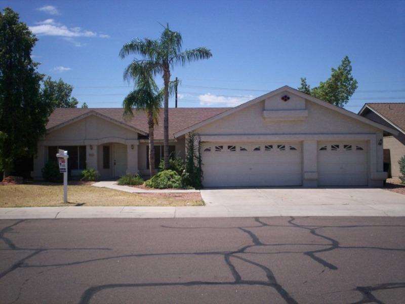 8329 W Dreyfus Dr., Peoria, AZ 85381