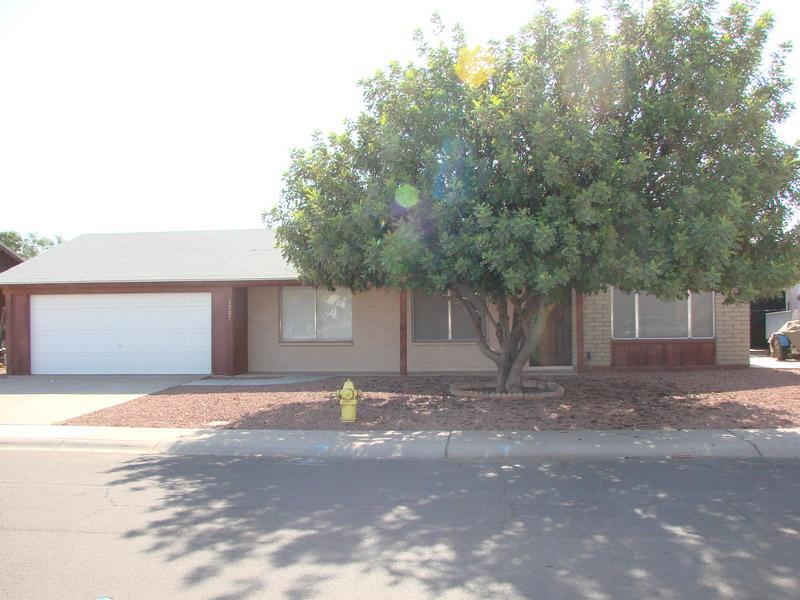 5207 N 77th Dr., Glendale, AZ 85303