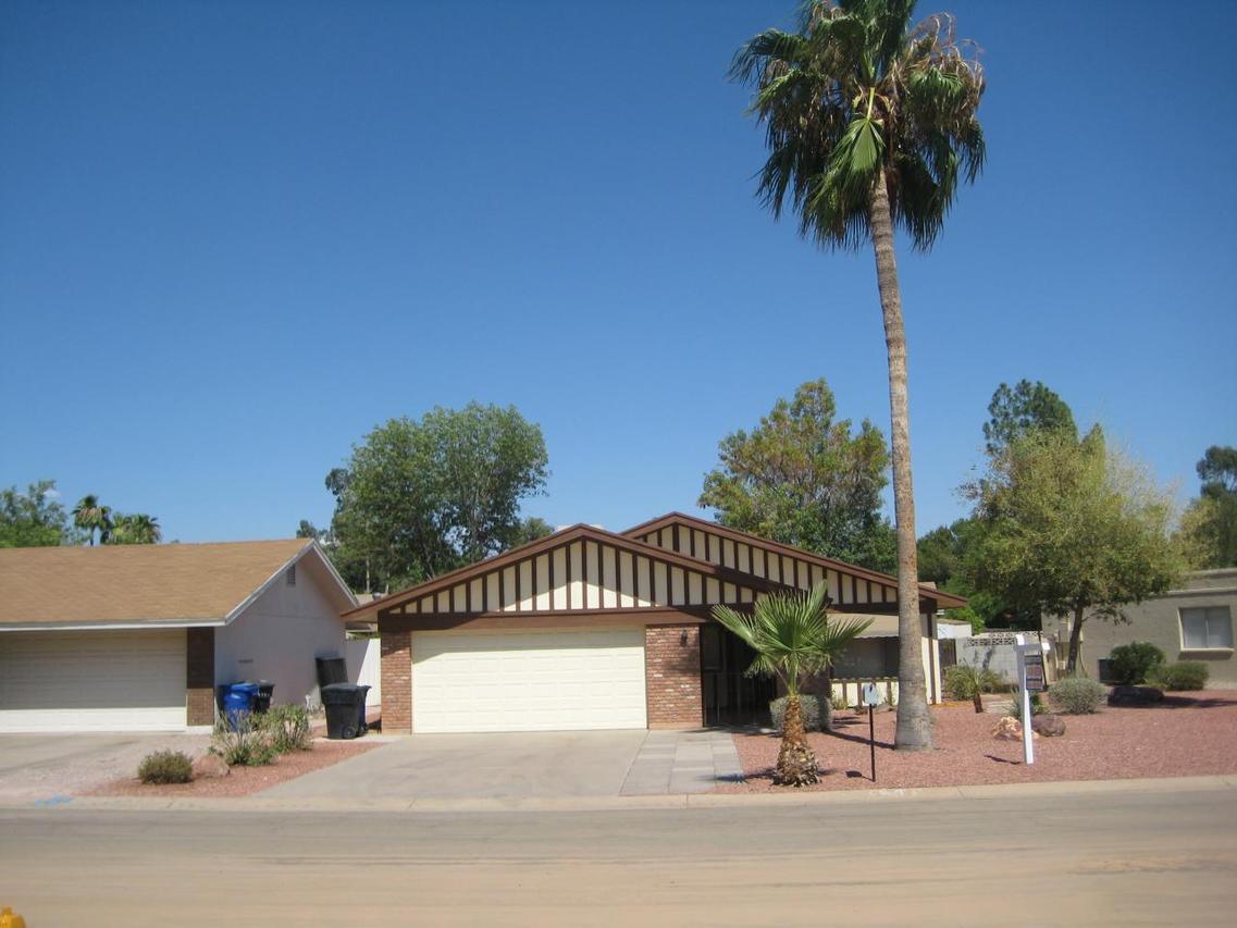 631 S Essex Ln., Mesa, AZ 85208