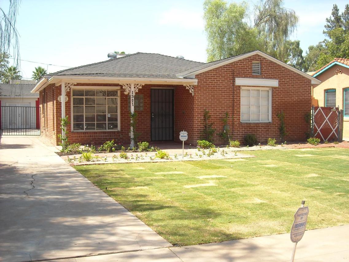 1321 W Latham St., Phoenix, AZ 85007