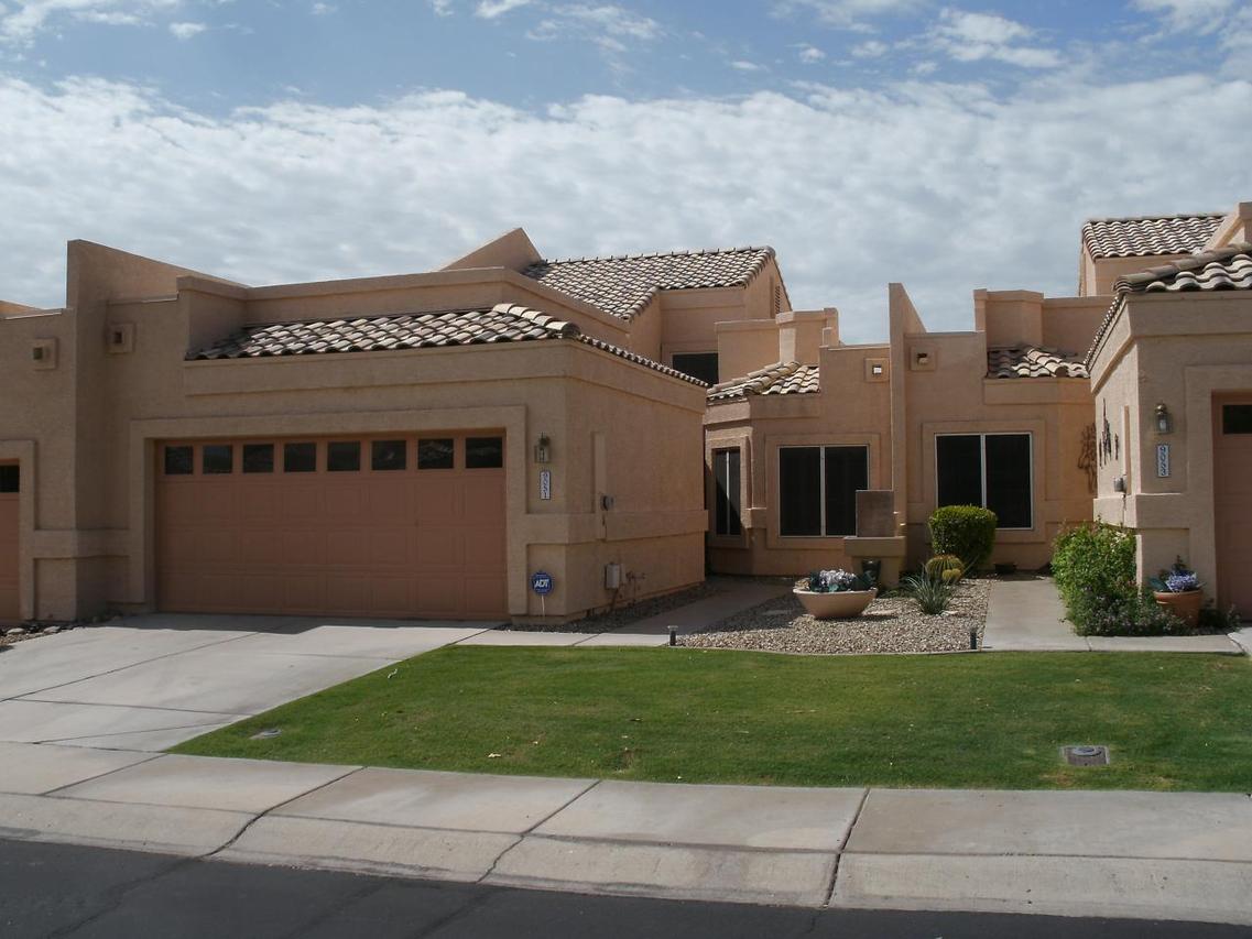9051 W Port Royale Ln., Peoria, AZ 85381