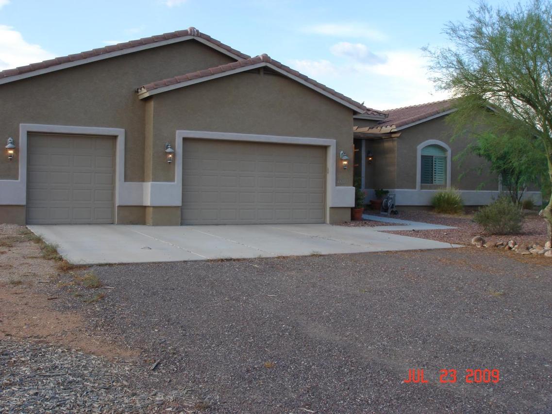 43216 N 20th St., New River, AZ 85087