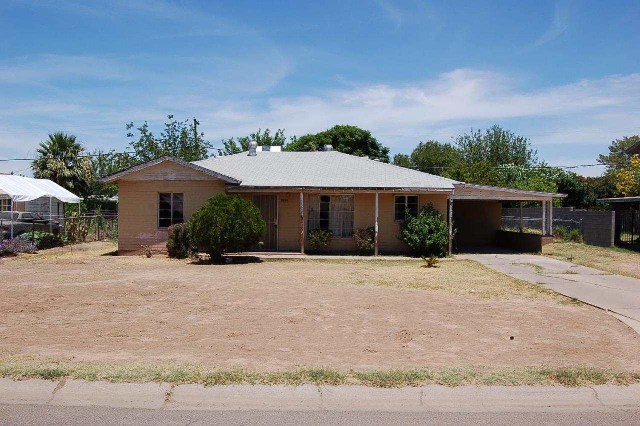 3324 W Latham St., Phoenix, AZ 85009