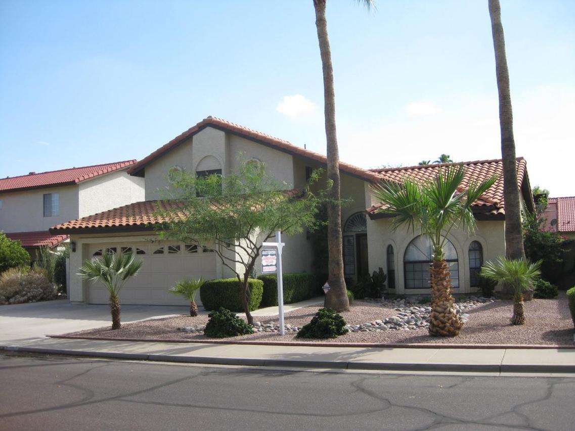 2230 S Cottonwood Dr., Mesa, AZ 85202