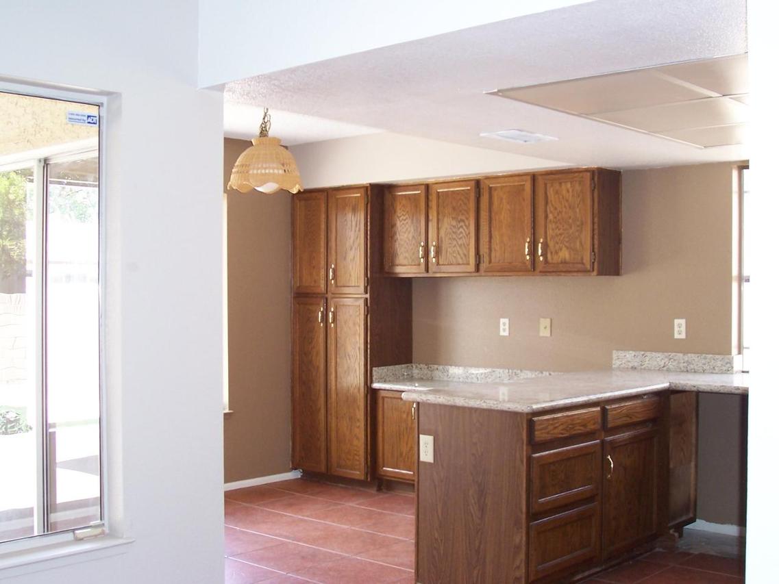 1638 E Saint Charles Ave., Phoenix, AZ 85042