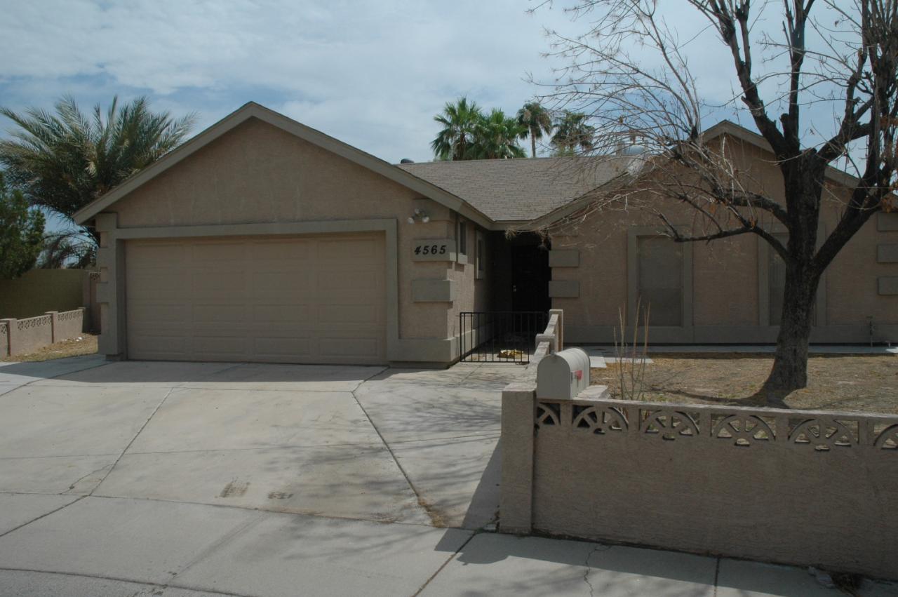 4565 N 77th Dr., Phoenix, AZ 85033