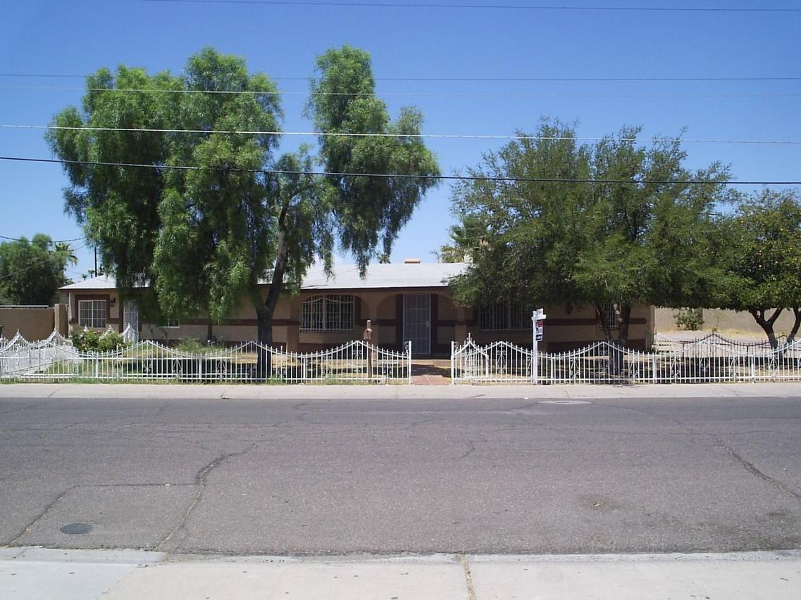 2230 W Devonshire Ave., Phoenix, AZ 85015