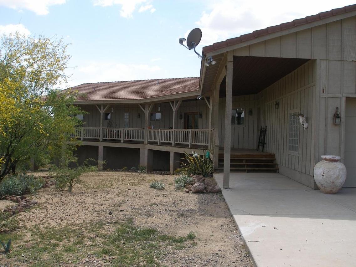 43910 N 24th St., New River, AZ 85087