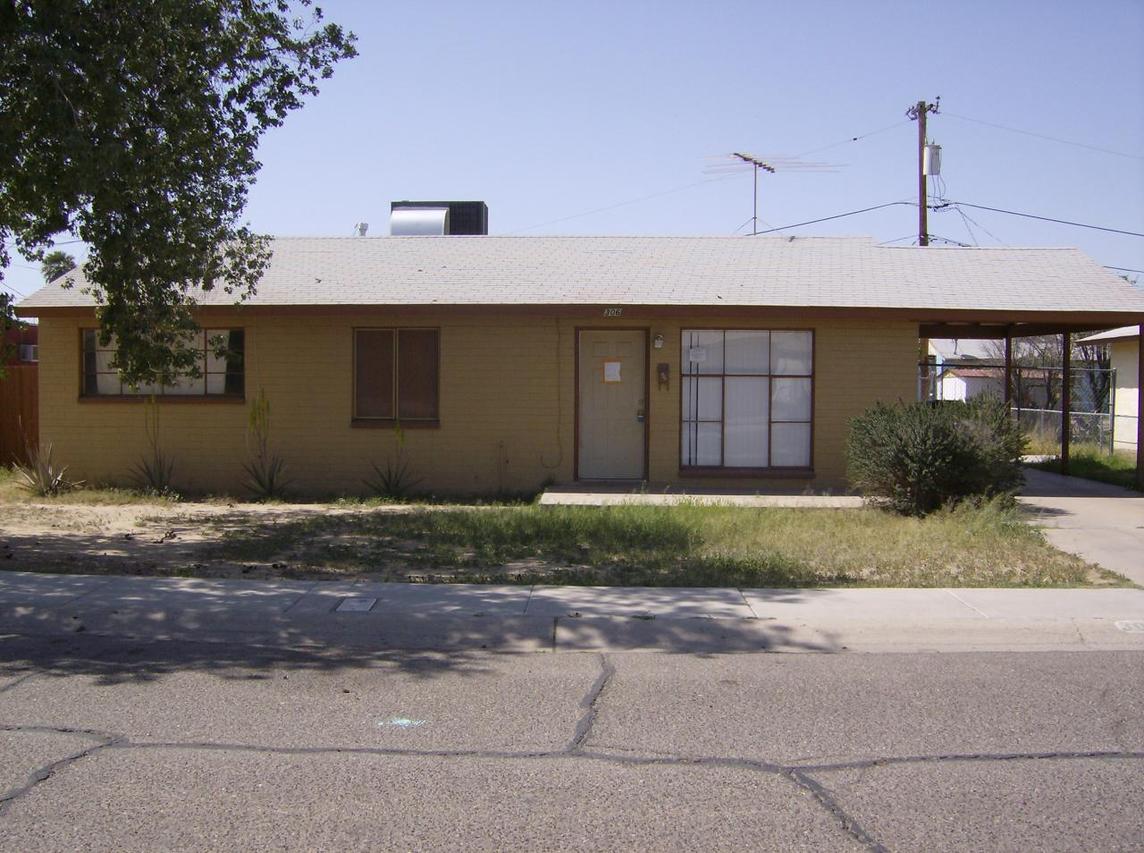 306 N 3rd Ave., Avondale, AZ 85323
