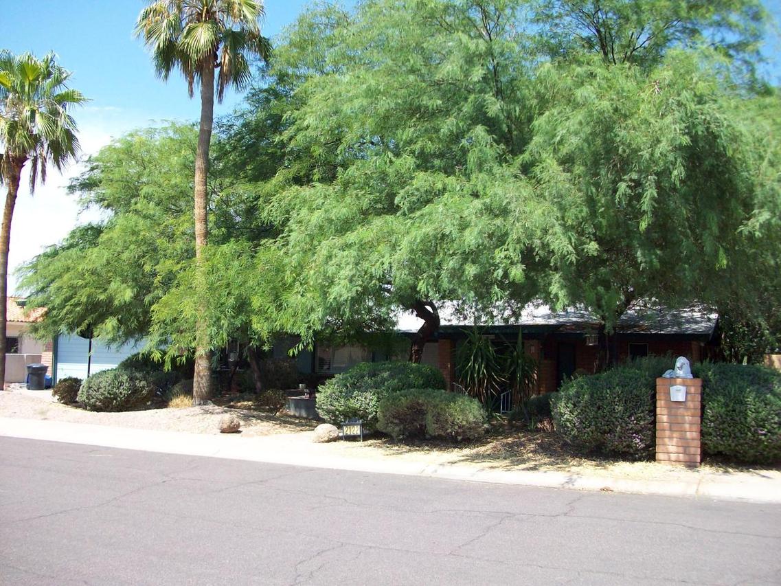 2122 N 63rd Pl., Mesa, AZ 85215
