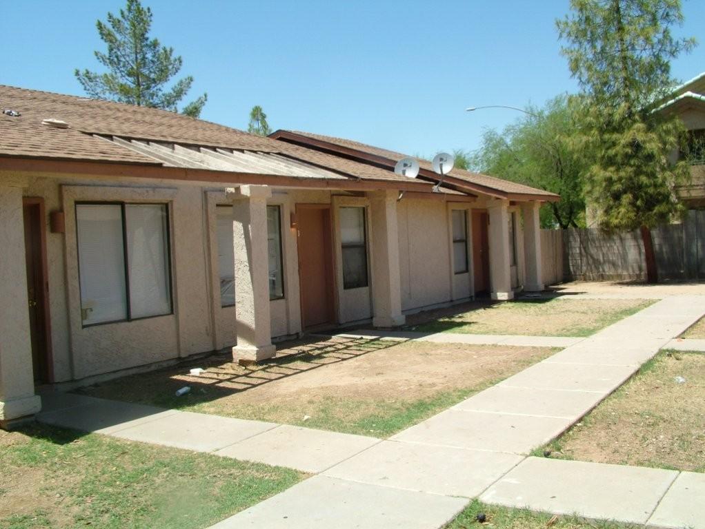 2804 E Capri Cir., Mesa, AZ 85204