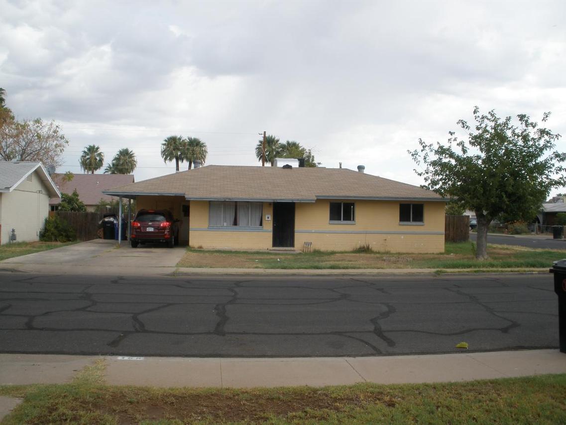 860 E Dolphin Ave., Mesa, AZ 85204