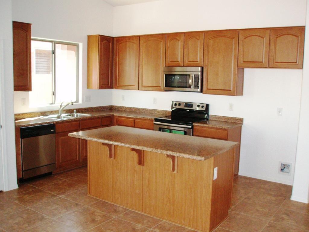 7180 W Flynn Ln., Glendale, AZ 85303