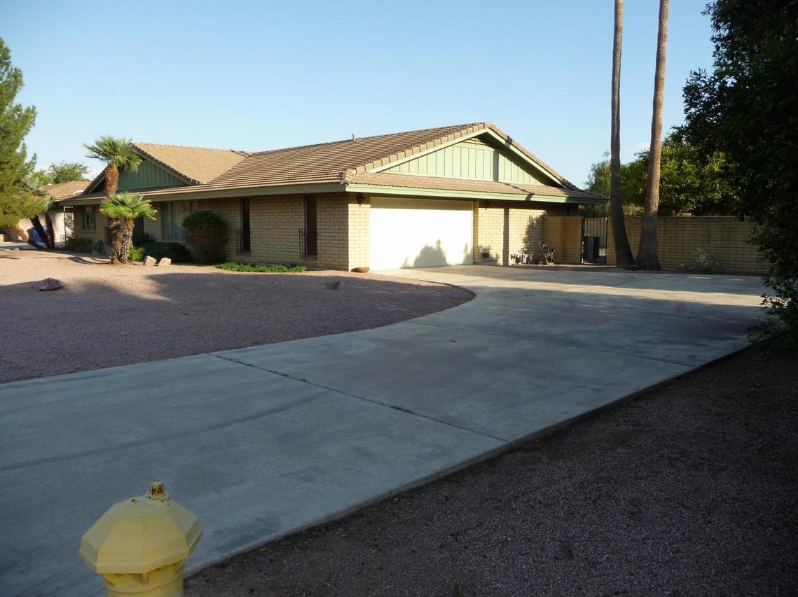 2031 E Pebble Beach Dr., Tempe, AZ 85282