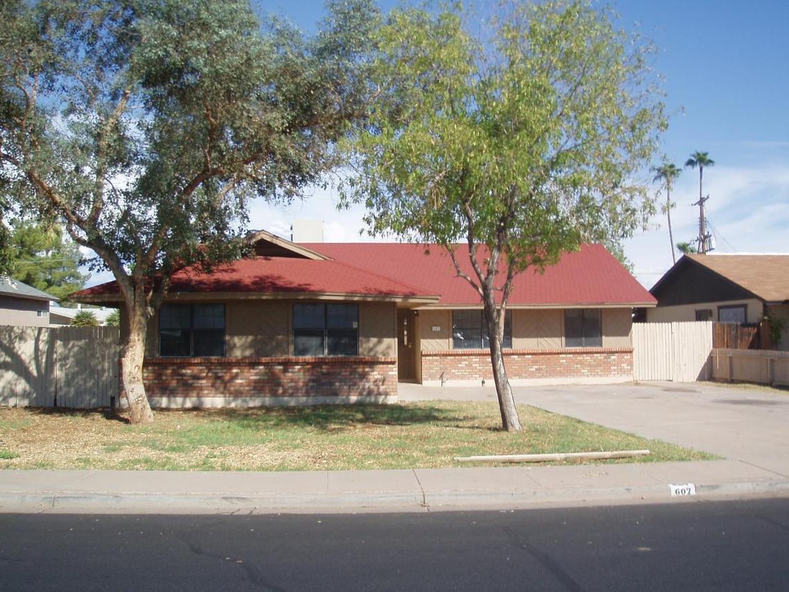 607 S Pioneer, Mesa, AZ 85204