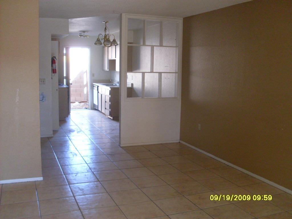327 S Stapley Dr., Mesa, AZ 85204