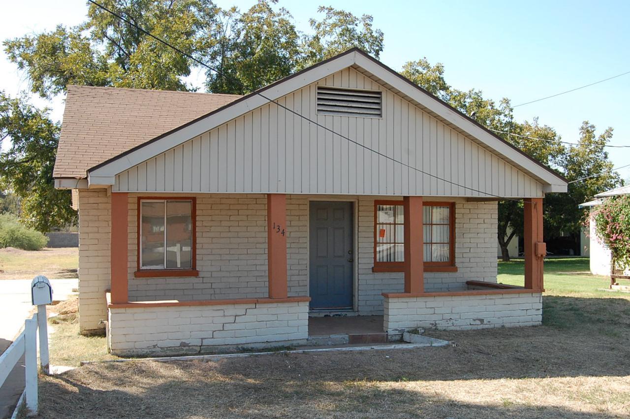 134 N Extension Rd., Mesa, AZ 85201
