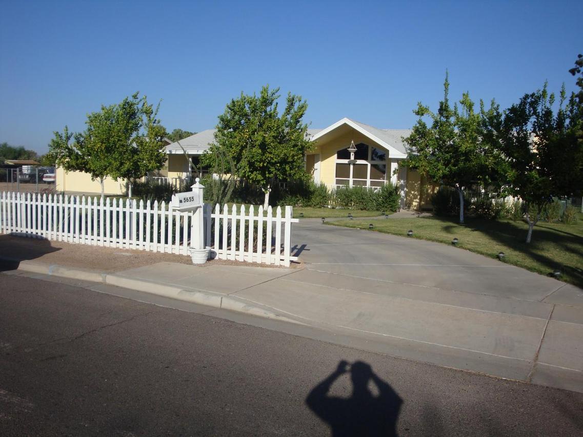 5655 S Montezuma St., Phoenix, AZ 85041