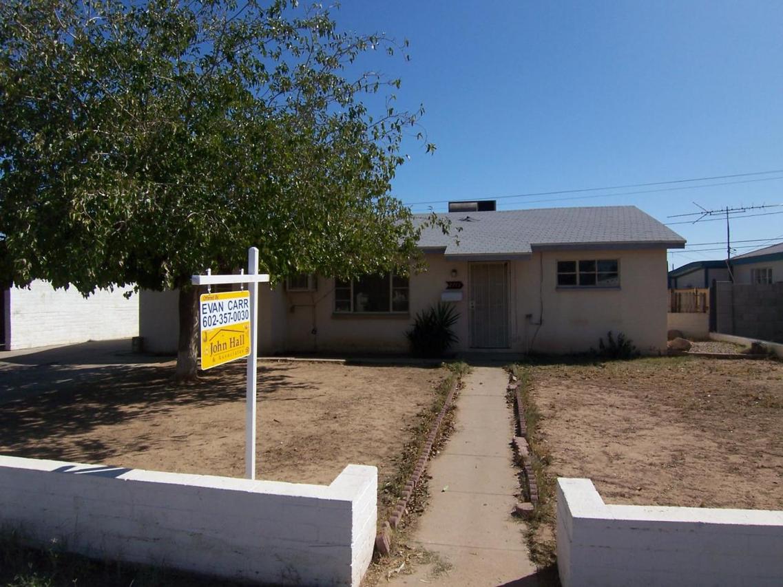 2743 W Lawrence Ln., Phoenix, AZ 85051