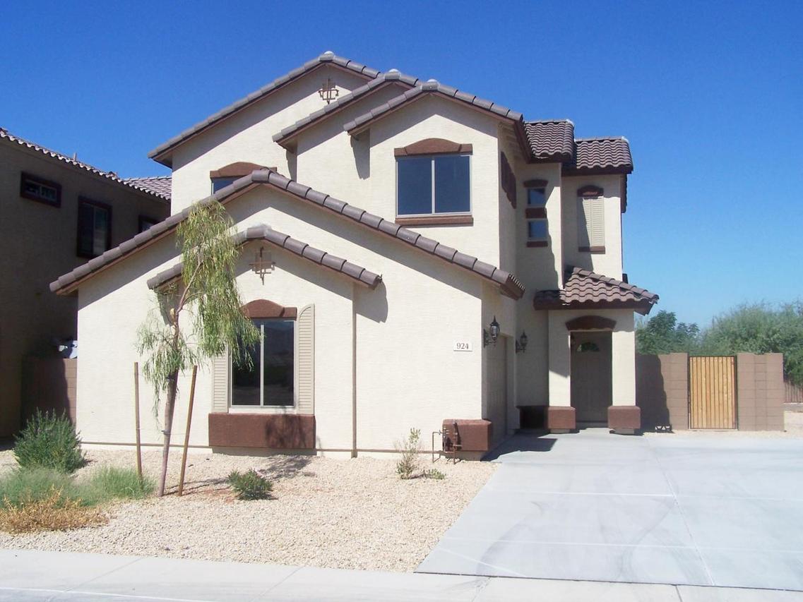 924 W Jessica Ln., Phoenix, AZ 85041