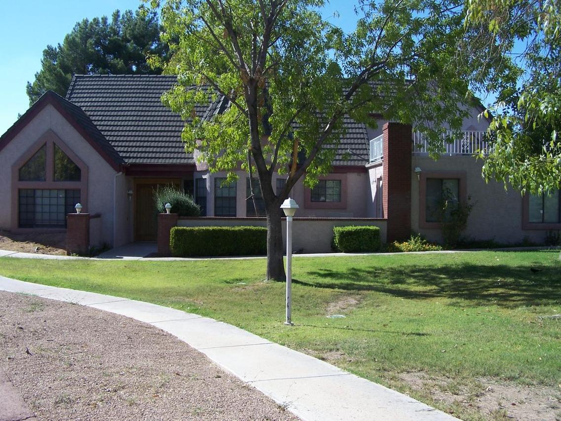 1018 E Buena Vista Dr., Tempe, AZ 85284