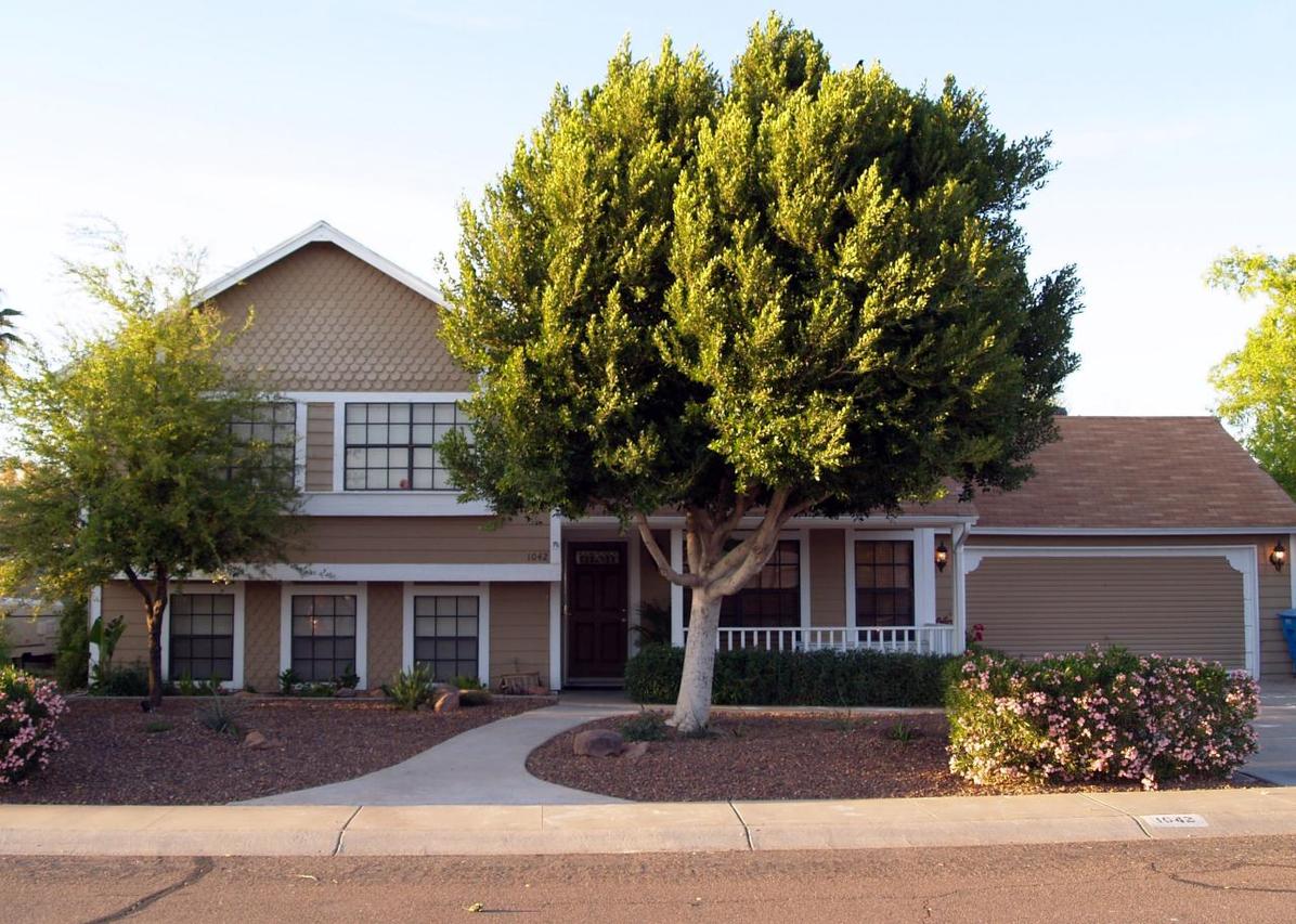 1042 E Kristal Way, Phoenix, AZ 85024