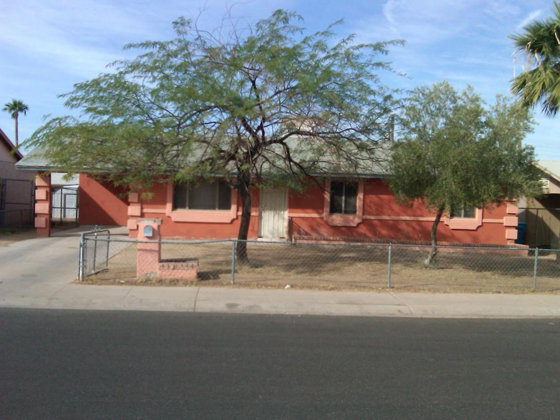 8628 S 5th Dr., Phoenix, AZ 85041