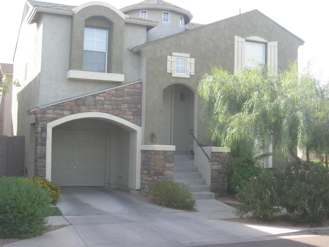 428 N 66th Ave., Phoenix, AZ 85043