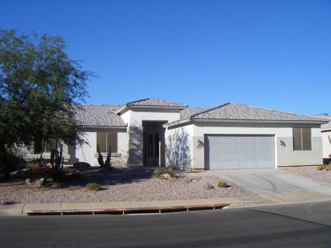 2082 E Palm Beach Dr., Chandler, AZ 85249