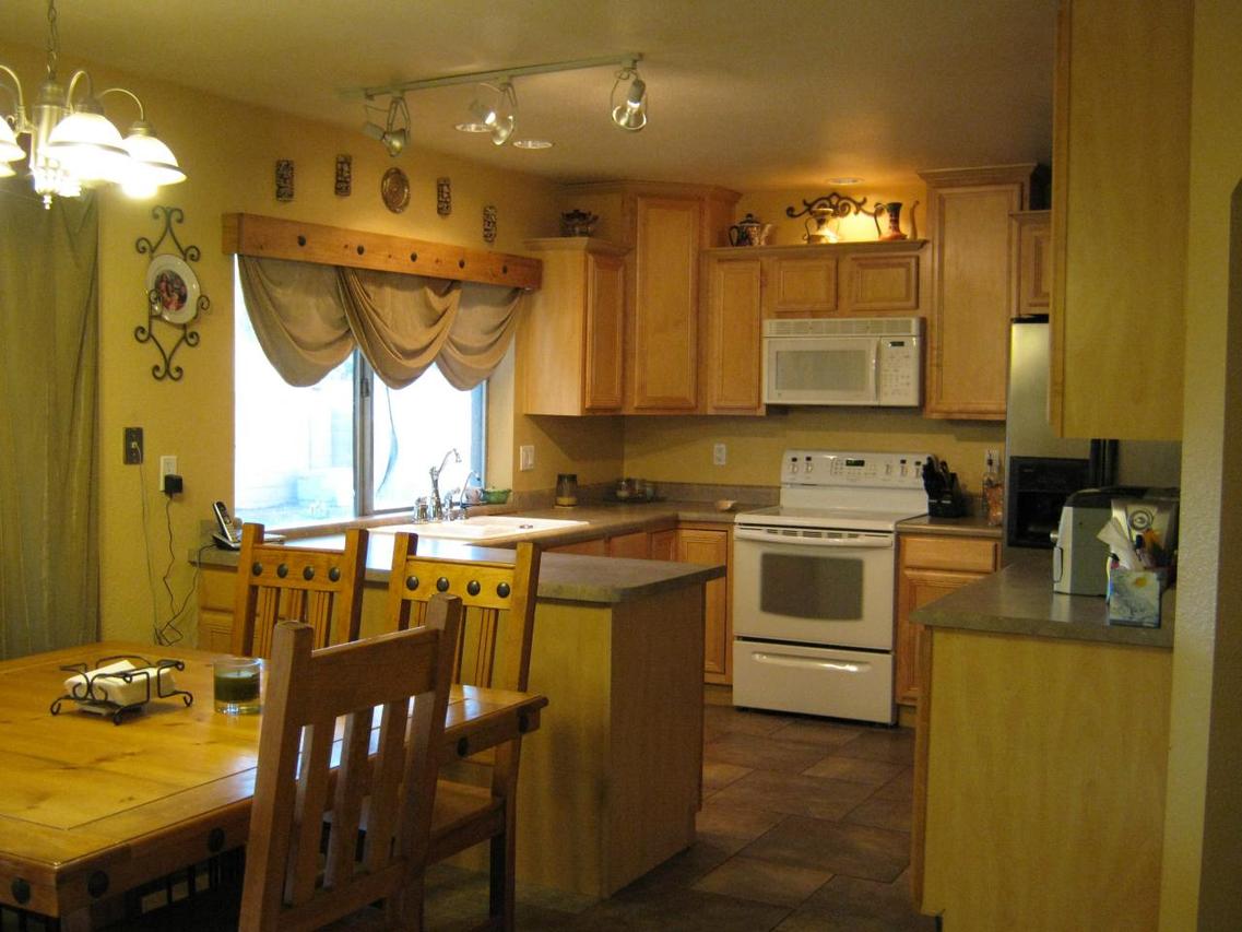 12018 N 62nd Dr., Glendale, AZ 85304