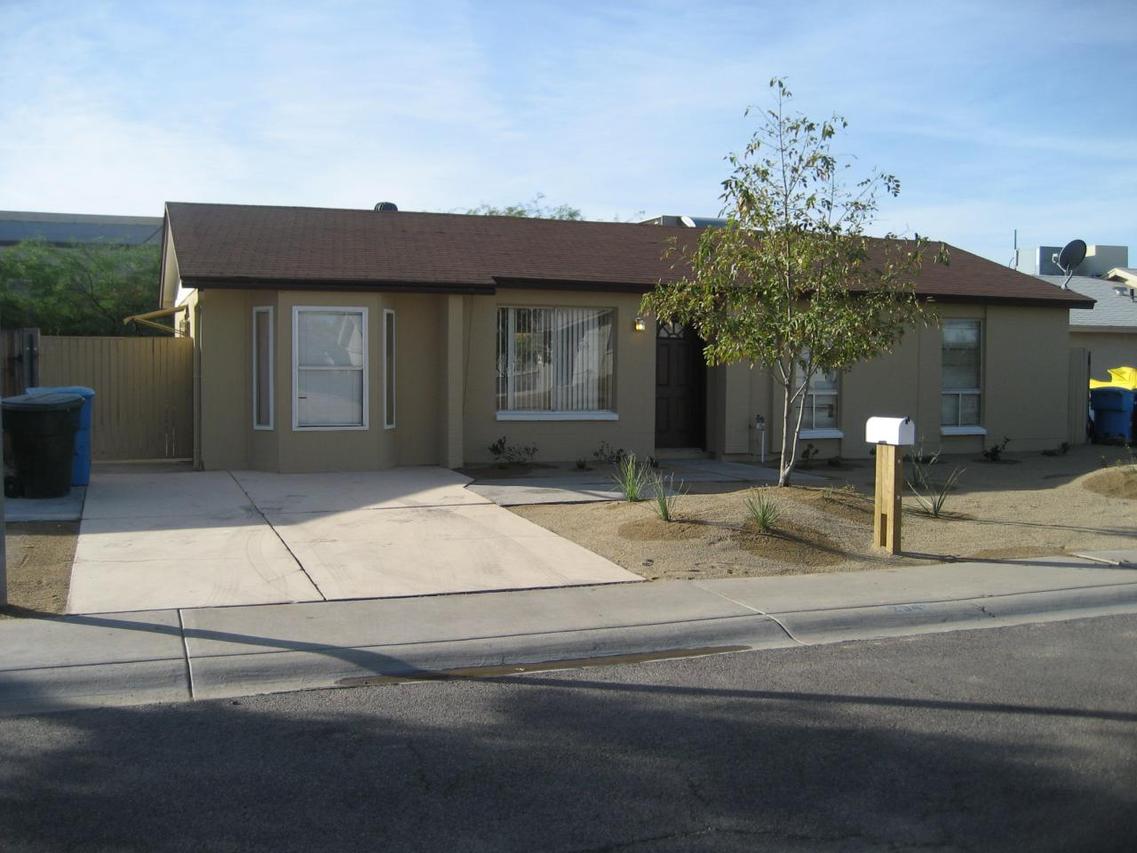 2345 W Danbury Rd., Phoenix, AZ 85023