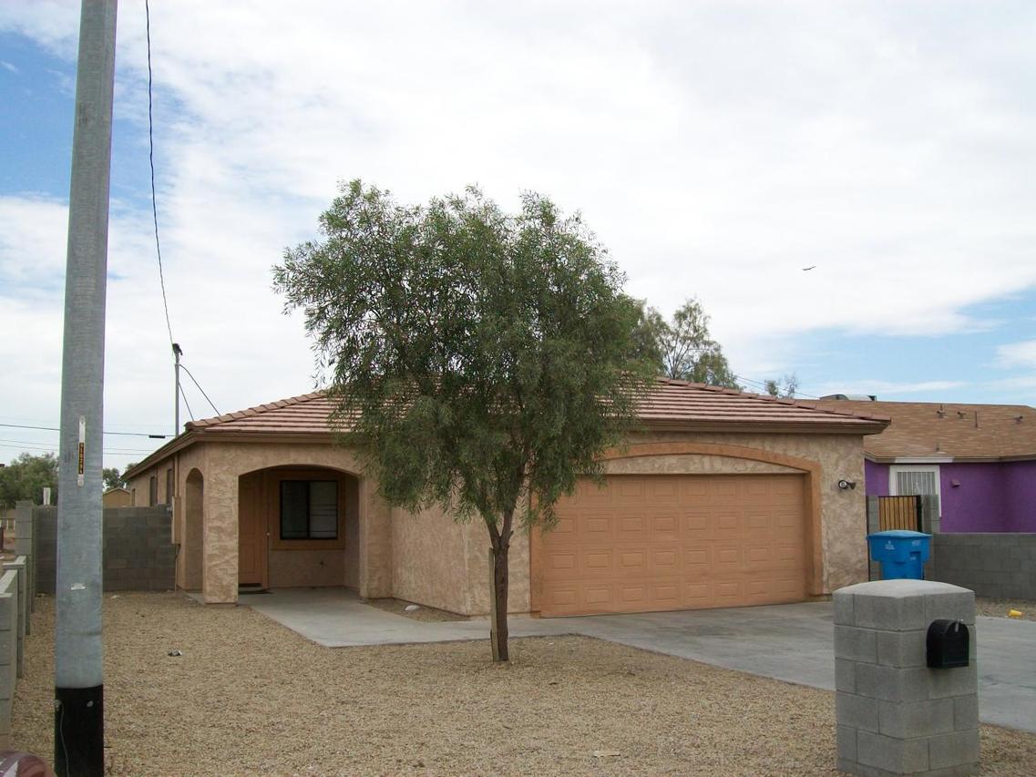 1233 S 13th Ave., Phoenix, AZ 85007